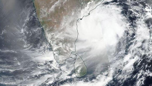 Poderoso ciclón castiga la India