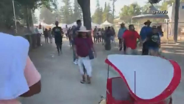 Decenas de personas huyen tras tiroteo en festival