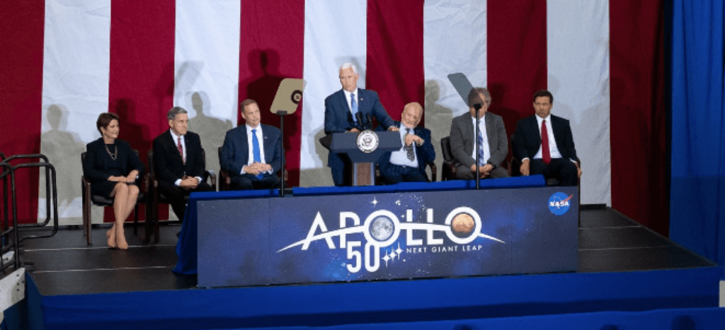 Estados Unidos será líder en el espacio, asegura Mike Pence