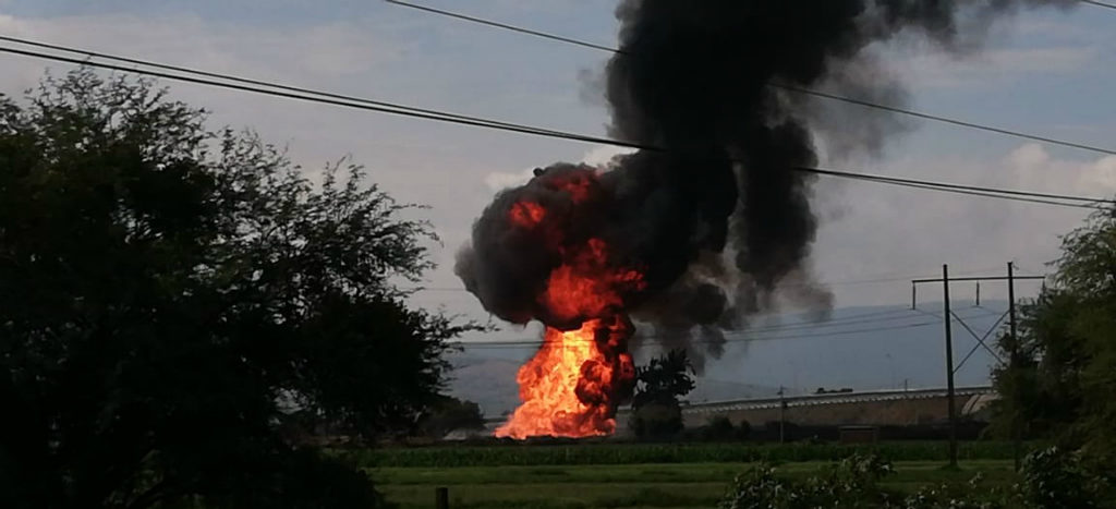 Explota gasoducto de Pemex en Celaya; hay tres heridos | Video