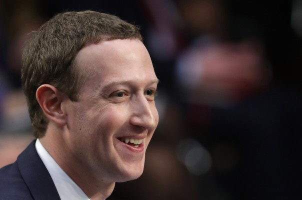 Siguiendo el récord de multa de la FTC, las acciones de Facebook aparecen en el segundo trimestre batidas