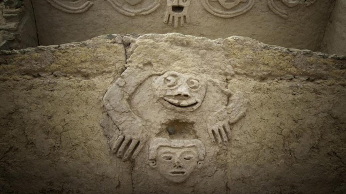 Perú: descubren “sapo humanizado” de 3,800 años