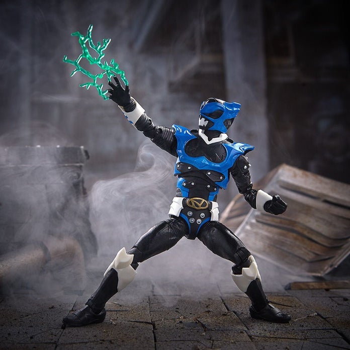 Power-Rangers-Lightning-Collection-In-Space-Blue-Psycho-Ranger-GameStop-Exclusive-Figure-4