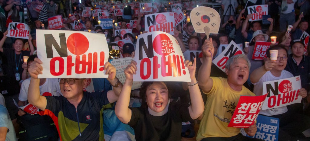 Aumenta tensión comercial: Japón excluye a Corea del Sur de su “lista blanca”