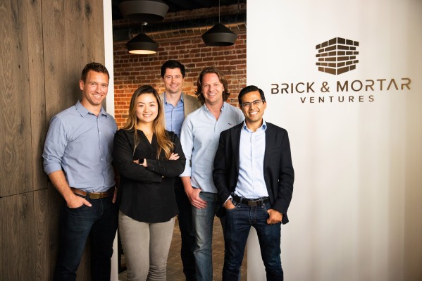 Darren Bechtel (sí, de esos Bechtels) ha recaudado $ 97.5 millones para su empresa, Brick & Mortar Ventures