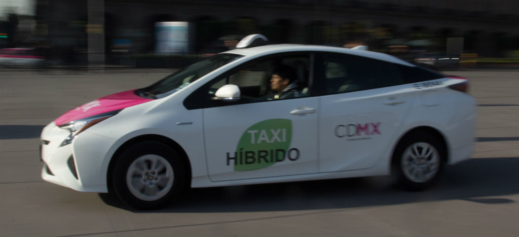 Dará Semovi hasta 100 mil pesos a taxistas que cambien a vehículos híbridos