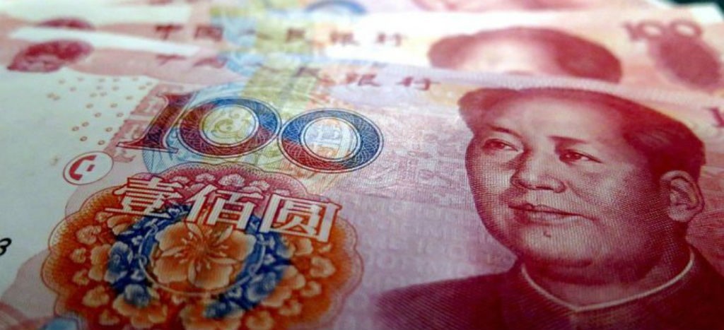 El yuan chino se devalúa: alcanza su nivel más bajo desde 2008