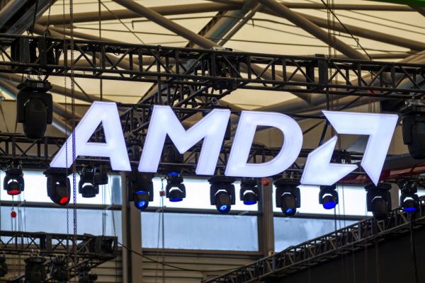 Google y Twitter están utilizando los nuevos procesadores EPYC Rome de AMD en sus centros de datos