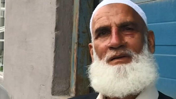 “Lo atrapé”: feligrés de 65 años desarma a presunto atacante en mezquita 
