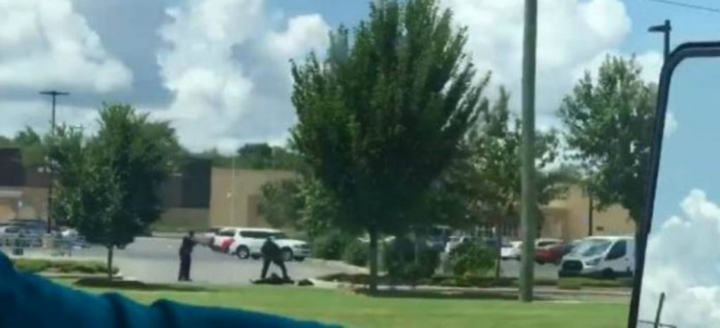 Reportan tiroteo en Walmart de Luisiana; hay un herido y un detenido