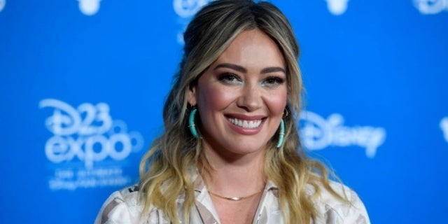 Según los informes, Hilary Duff no quería regresar para un avivamiento de Lizzie McGuire al principio