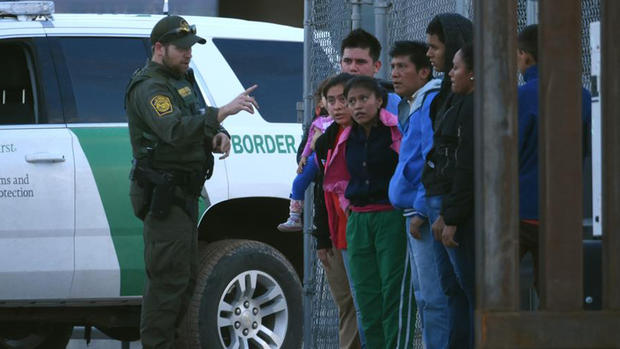 EEUU anuncia detenciones más extensas en centros de ICE