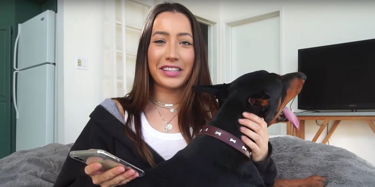 YouTuber Brooke Houts emite disculpas después de abusar del perro en la cámara