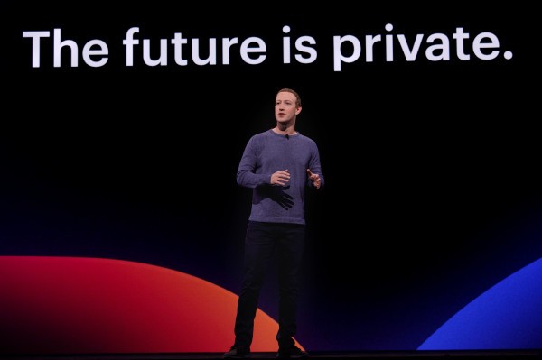 "Privado" y "oculto" significan cosas diferentes para Facebook