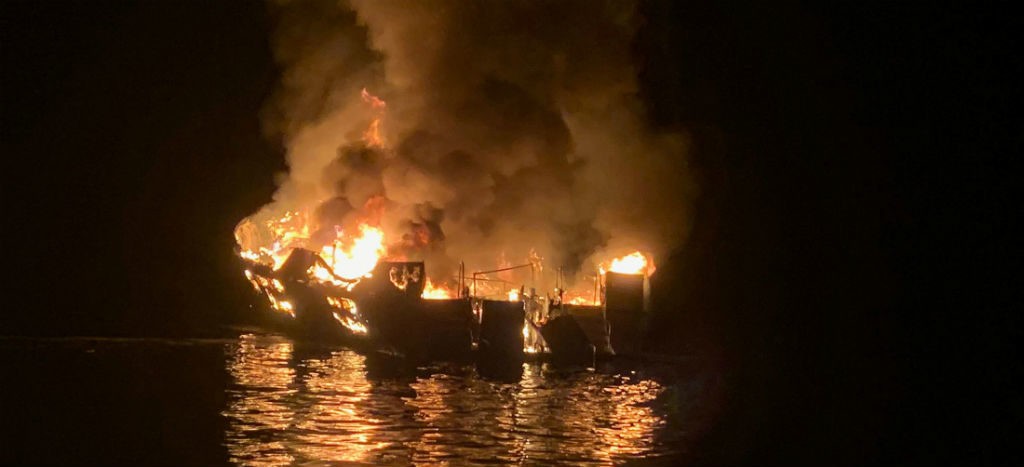 34 personas desaparecidas tras el incendio de un barco frente a la costa de California