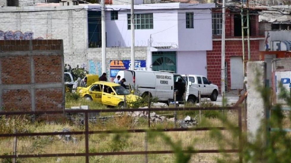 Caen asesinos del hombre hallado muerto en un taxi, en colonia Luis Donaldo de Querétaro