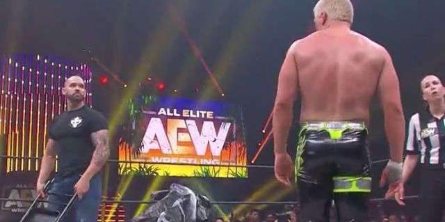 Cody Rhodes explica por qué no habrá más golpes de silla a la cabeza en AEW