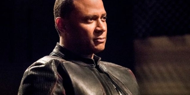 David Ramsey revela el título del episodio final de la temporada que dirige