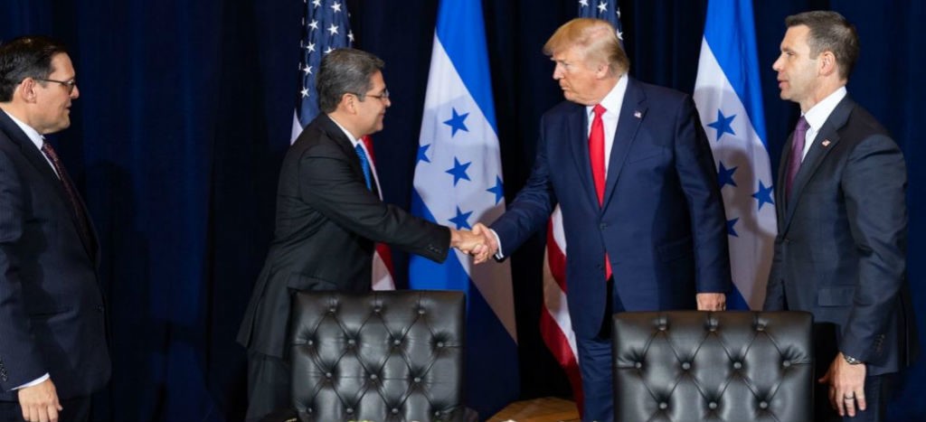 Estados Unidos y Honduras firman acuerdo migratorio
