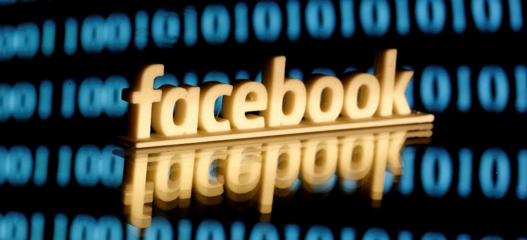 Facebook y Twitter suspenden miles de aplicaciones y cuentas por mal uso de datos personales y desinformar
