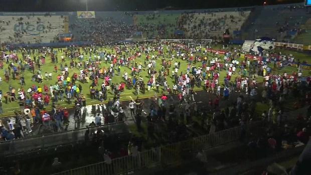 [TLMD - LV] Muertos y varios heridos en Honduras tras graves disturbios en estadio
