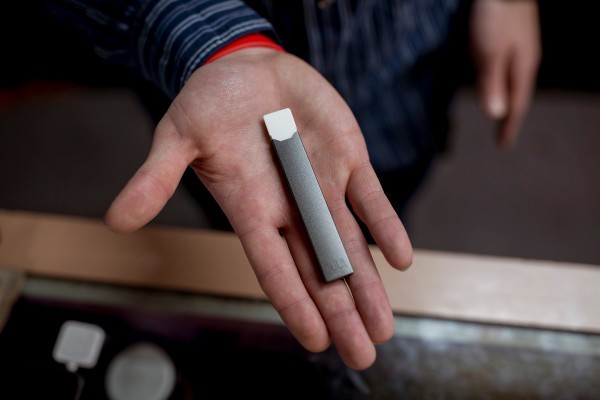 India prohíbe los cigarrillos electrónicos citando preocupaciones de salud juvenil