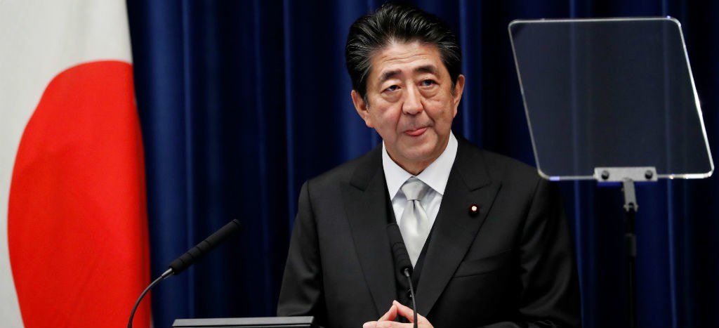 Primer ministro de Japón reestructura su gabinete