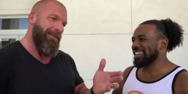 Triple H aparece en UpUpDownDown, nombra sus videojuegos favoritos