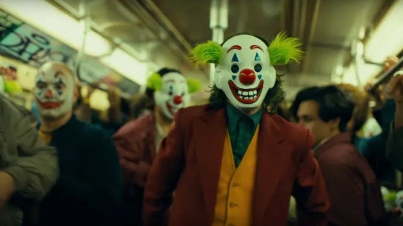 Joker Movie Clown Mask Subway Escena