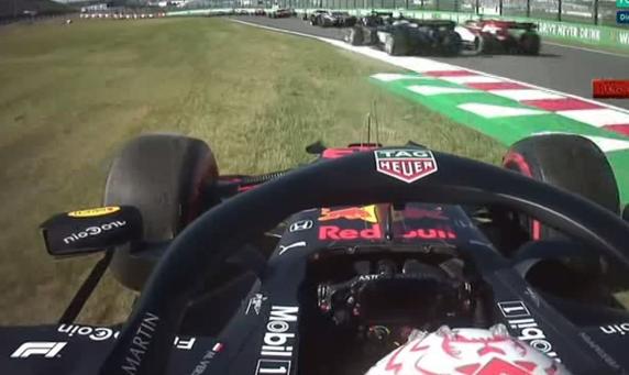 Verstappen se tocó con Leclerc