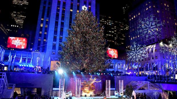 [TLMD - NY] Icónico árbol de Navidad y su alegría boricua