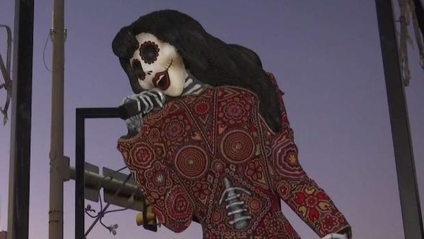 [TLMD - SA] Miles honran a Selena este Día de los Muertos