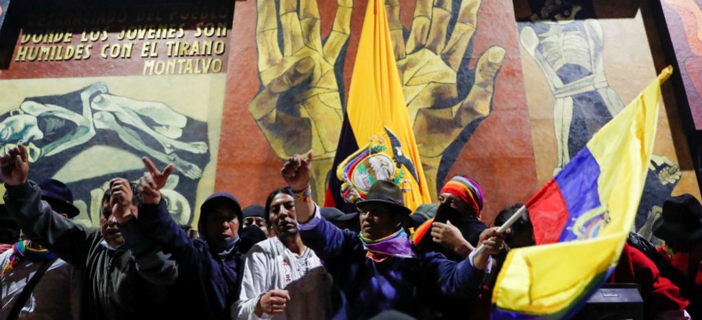 Manifestantes toman Asamblea Nacional de Ecuador | Videos