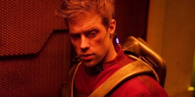 Shaun Sipos de Krypton quiere el Jetpack de Adam Strange para su cumpleaños