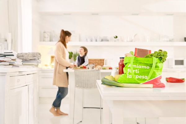 Supermercato24 adquiere Szopi, un servicio de entrega de comestibles a pedido en Polonia