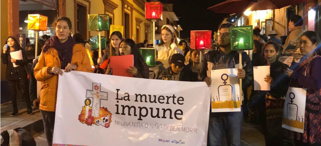 Ofrendas en Chiapas y Oaxaca para exigir justicia por feminicidios y honrar a defensor de migrantes
