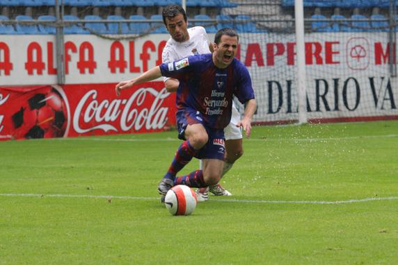 Lluís Codina, héroe del ascenso del Alavés, jugó en el Eibar