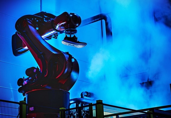 Adidas retrocede en la producción de calzado robótico con cierres Speedfactory
