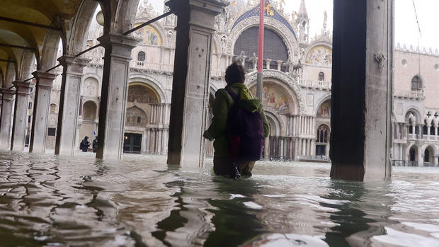 Venecia bajo agua: temen lo peor para milenaria basílica