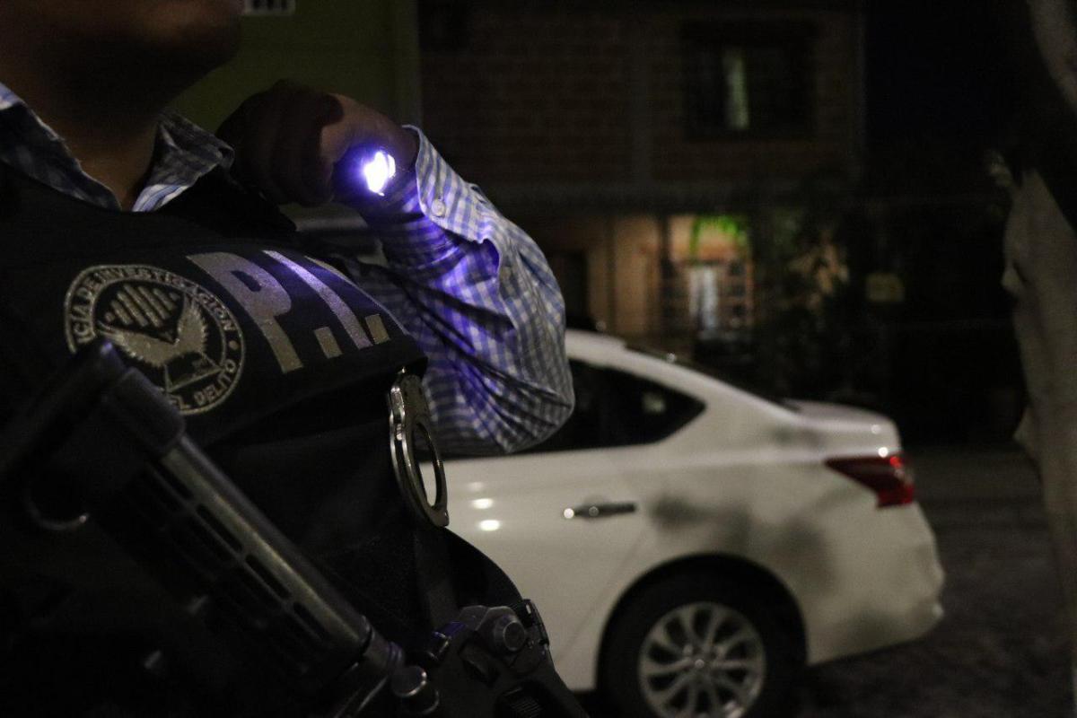 Catean 11 domicilios en Querétaro y El Marqués, aseguran 6 armas de fuego y drogas