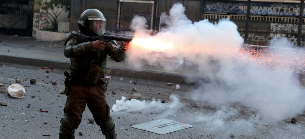 Chile: jefe de Carabineros compara protestas en Chile con cáncer y represión con quimioterapia