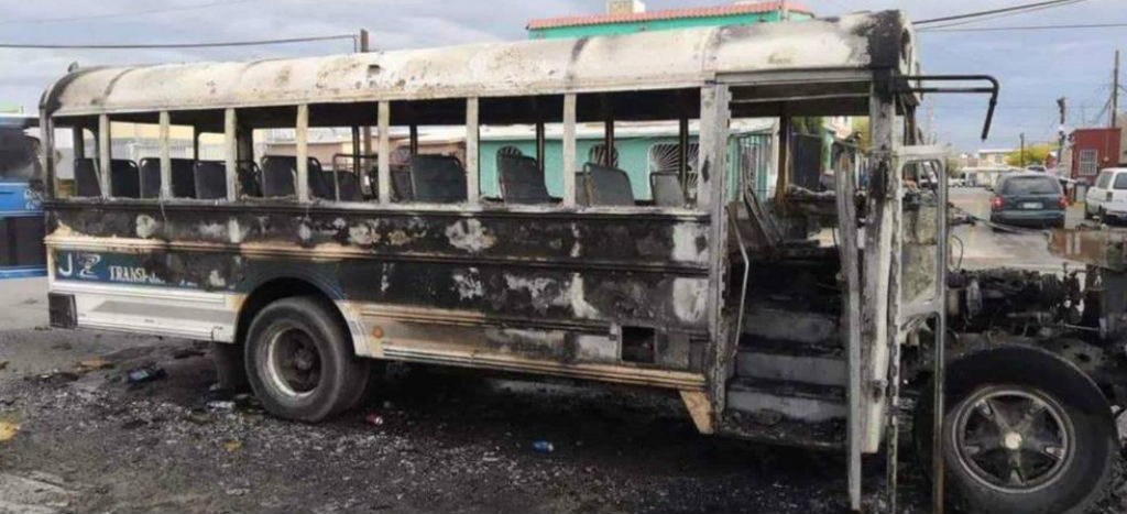 Ciudad Juárez: 10 muertos, 6 heridos y 15 vehículos quemados