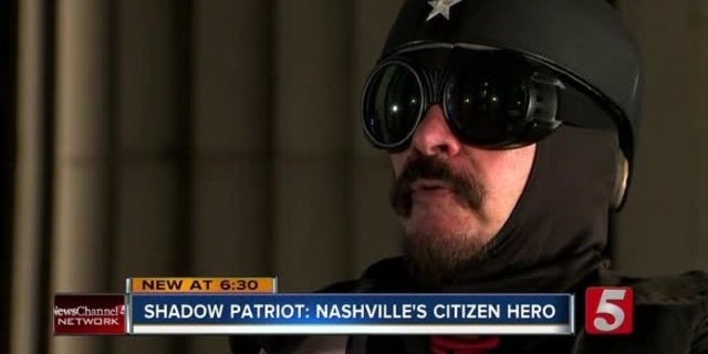 El "Patriota Ciudadano" Shadow Patriot de Nashville tiene como objetivo mantener la ciudad segura