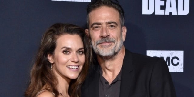 Hilarie Burton dice que "tuvo suerte" al casarse con Jeffrey Dean Morgan de The Walking Dead