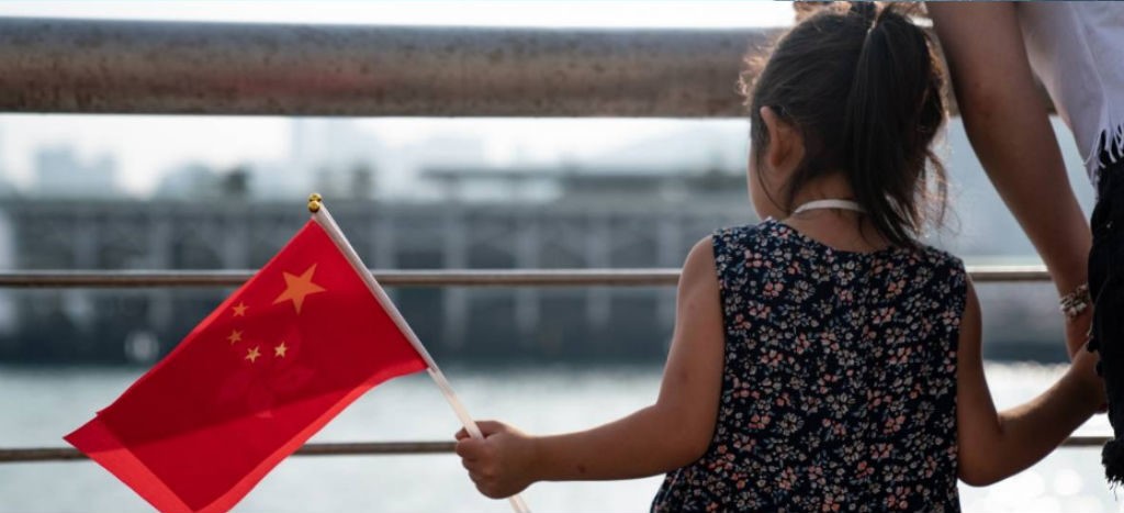 Hombre ataca a niños con químico corrosivo en China