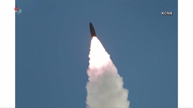 [TLMD - LV] Kim disfruta probando misiles en Corea del Norte