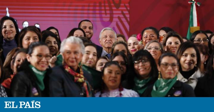 López Obrador presenta su nueva política feminista