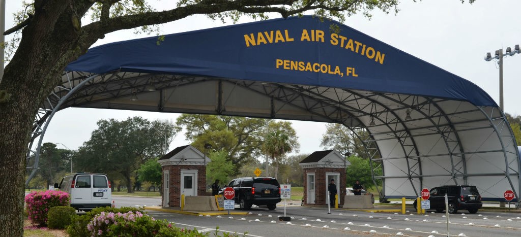 Al menos 2 muertos tras tiroteo en base aérea naval de Florida