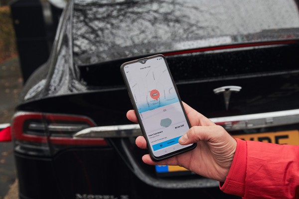 By Miles, la aplicación de seguro de automóviles de pago por milla del Reino Unido, agrega la política de "automóvil conectado" para los conductores de Tesla