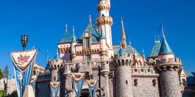 Disneyland alcanza la capacidad máxima y deja de vender boletos